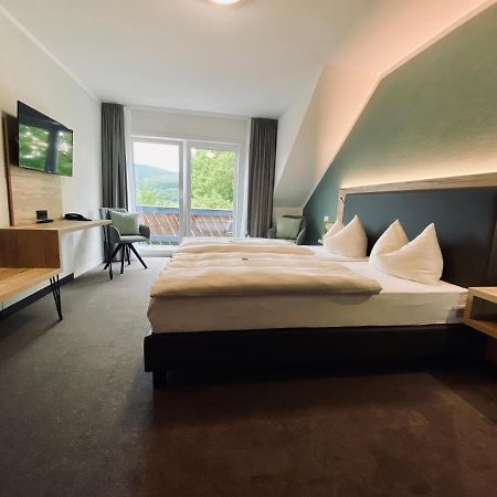 Hotel & Restaurant Kronenhof Am Weser-Radweg Oberweser Екстер'єр фото