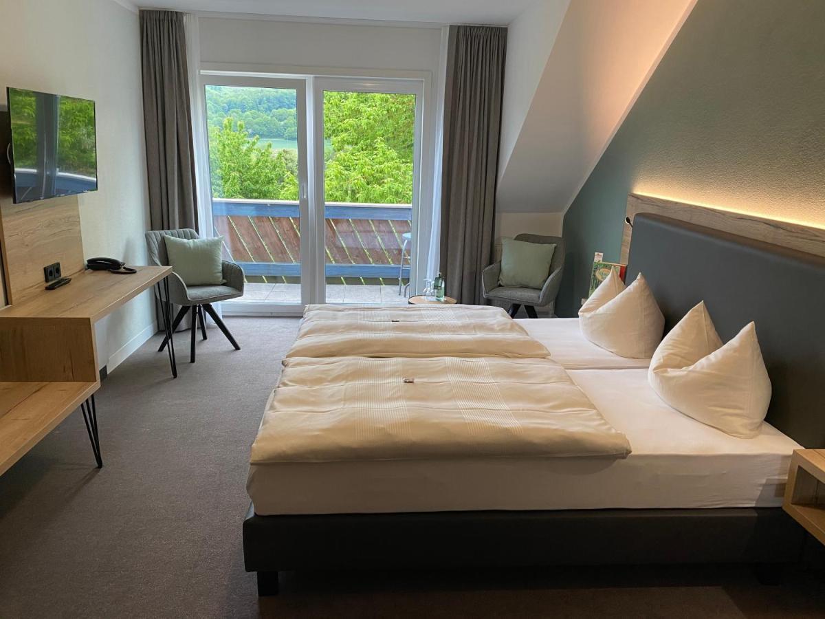 Hotel & Restaurant Kronenhof Am Weser-Radweg Oberweser Екстер'єр фото
